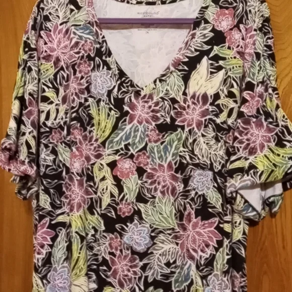 Women's Top - Picture 2 of 4